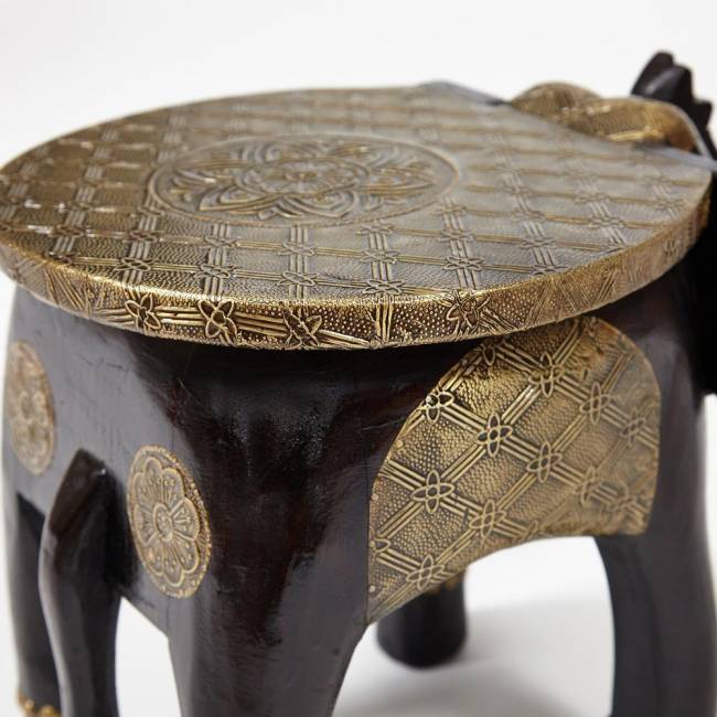 Столик Secret De Maison GOLDEN SLON ( mod. ND-006) дерево манго/латунная чеканка, 40х30х31 см, этническая роспись этническая роспись дерево манго/латунная чеканка Столик Secret De Maison GOLDEN SLON ( mod. ND-006) дерево манго/латунная чеканка, 40х30х31 см, этническая роспись этническая роспись дерево манго/латунная чеканка
